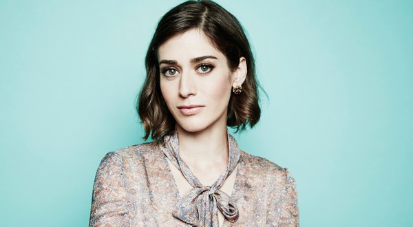 Lizzy Caplan Net Worth - Celebrity Biography, Profile and Income
